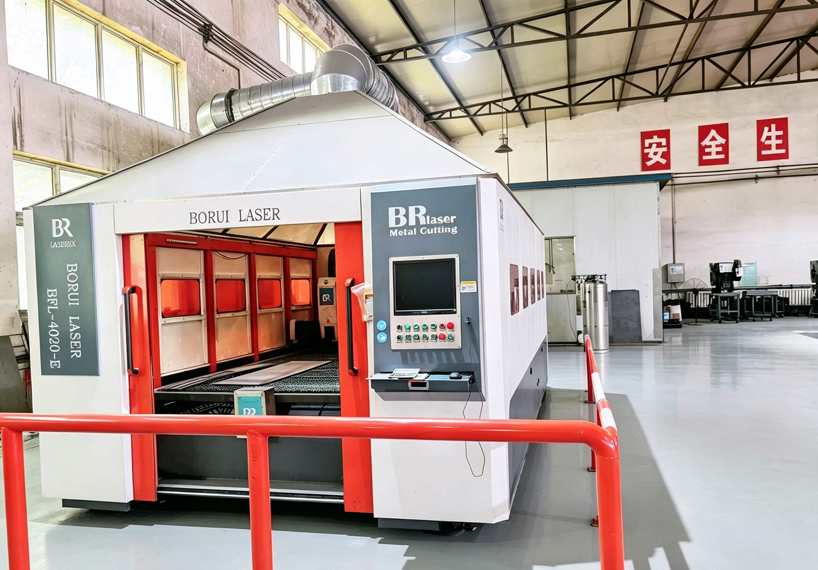 laser-cutting-machine